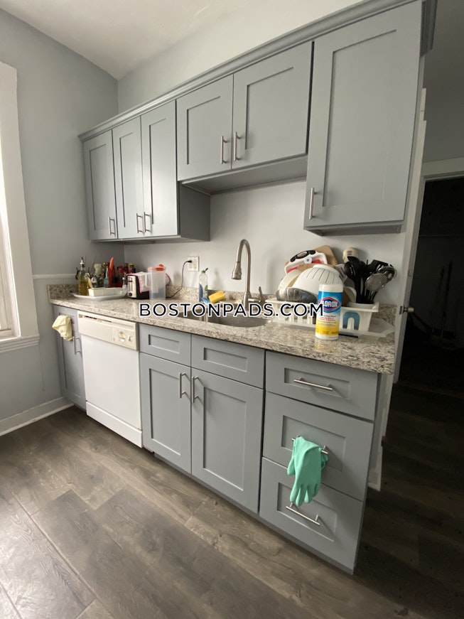 Boston - $4,200 /mo