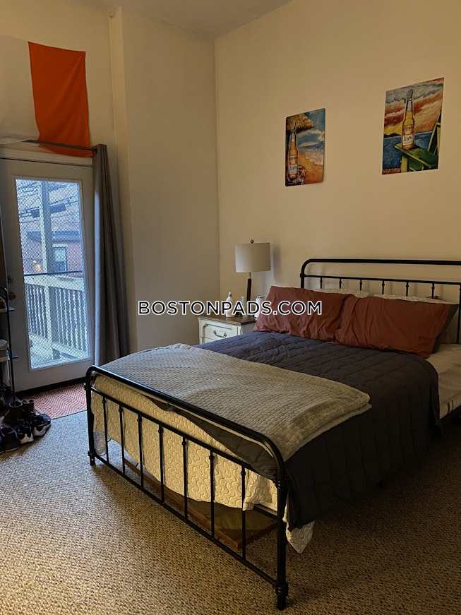 Boston - $7,200 /mo