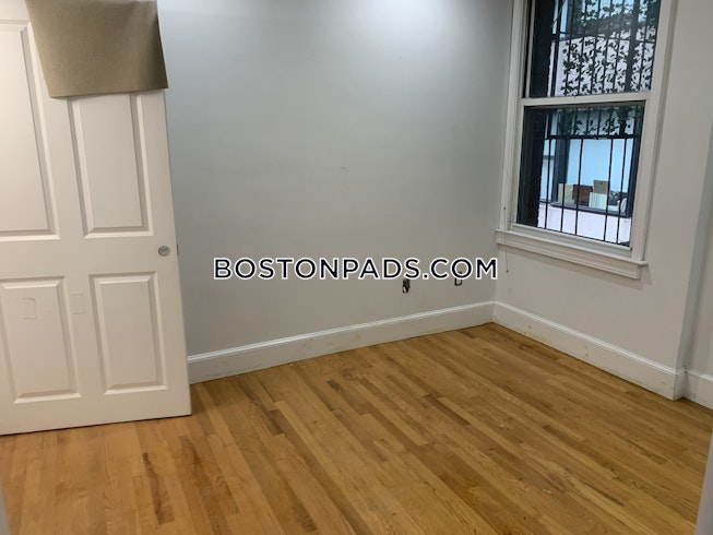 Boston - $3,100 /mo