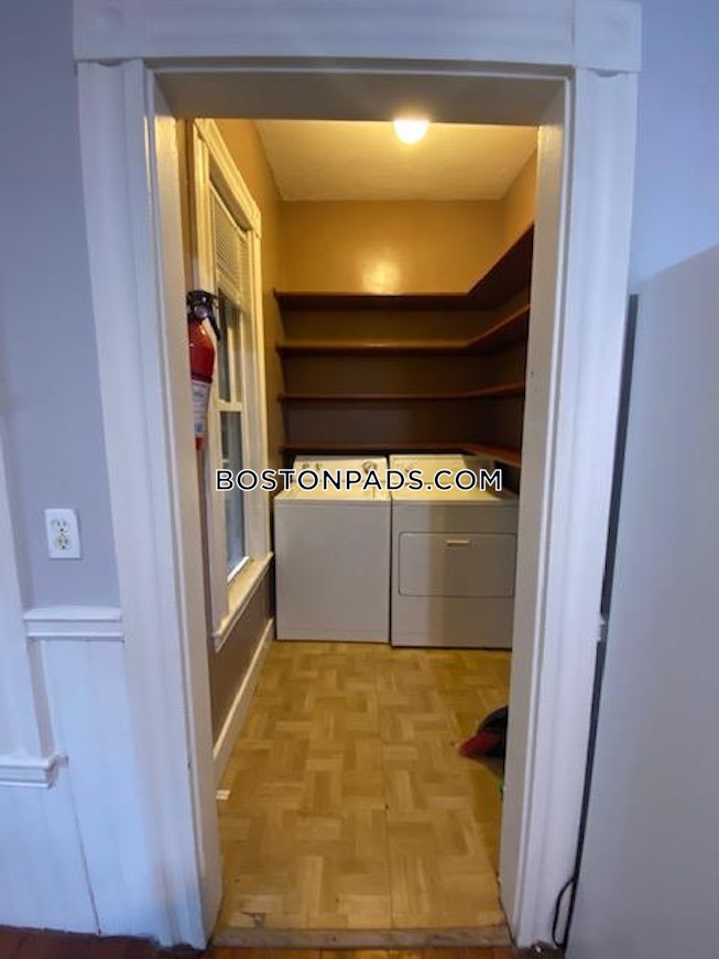 Boston - $2,550 /mo