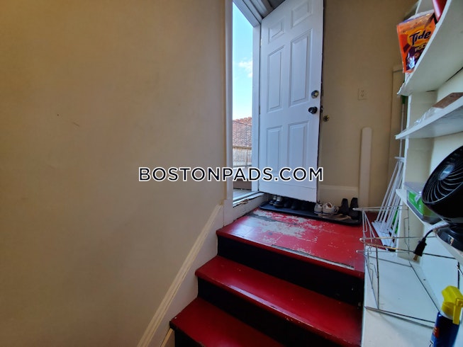 Boston - $5,150 /mo