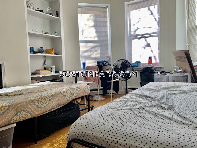 Boston - $3,675 /mo