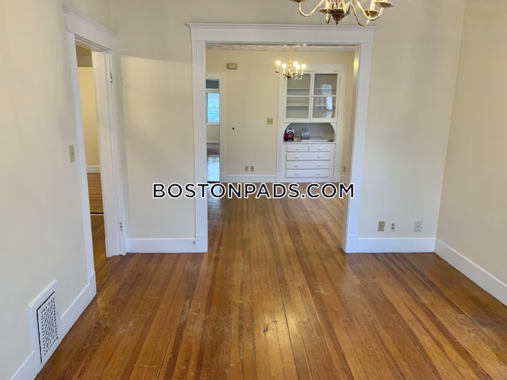 Montfern Ave. Boston picture 27