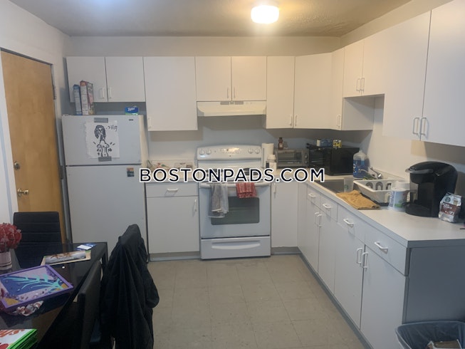 Roxbury Crossing - $3,200 /mo