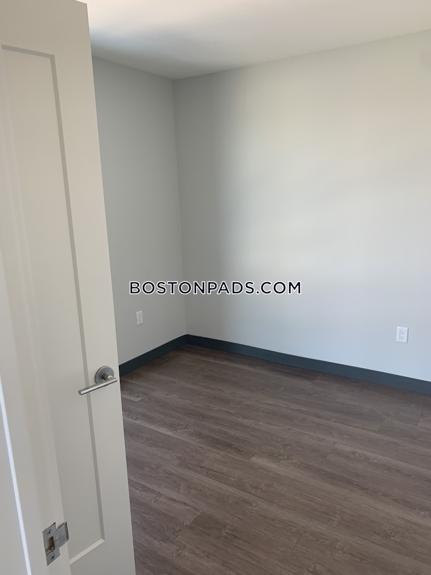 Boston - $5,250 /month