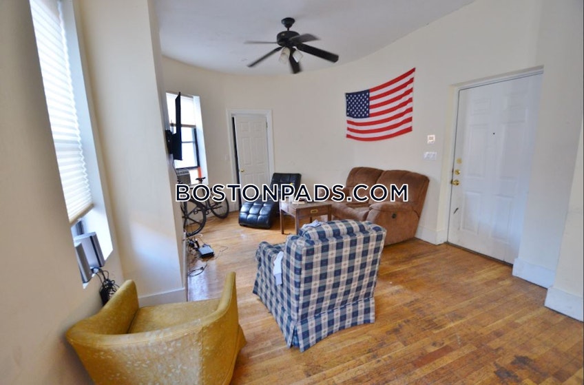 Boston - $7,700 /month