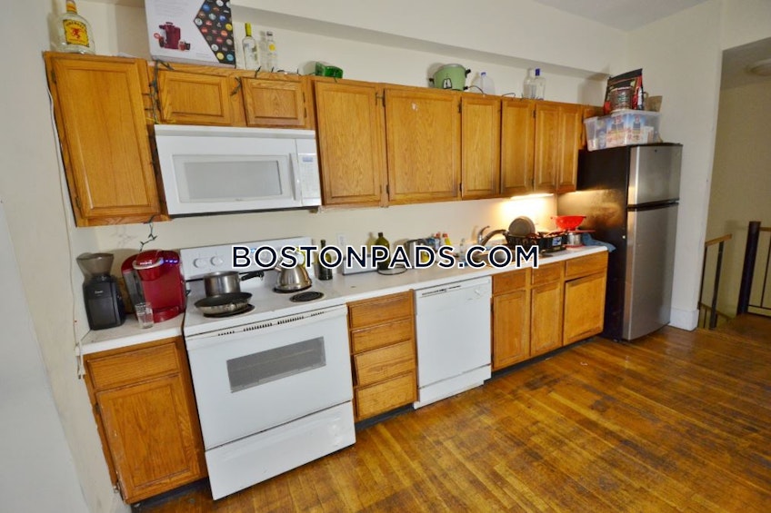 Boston - $7,700 /month