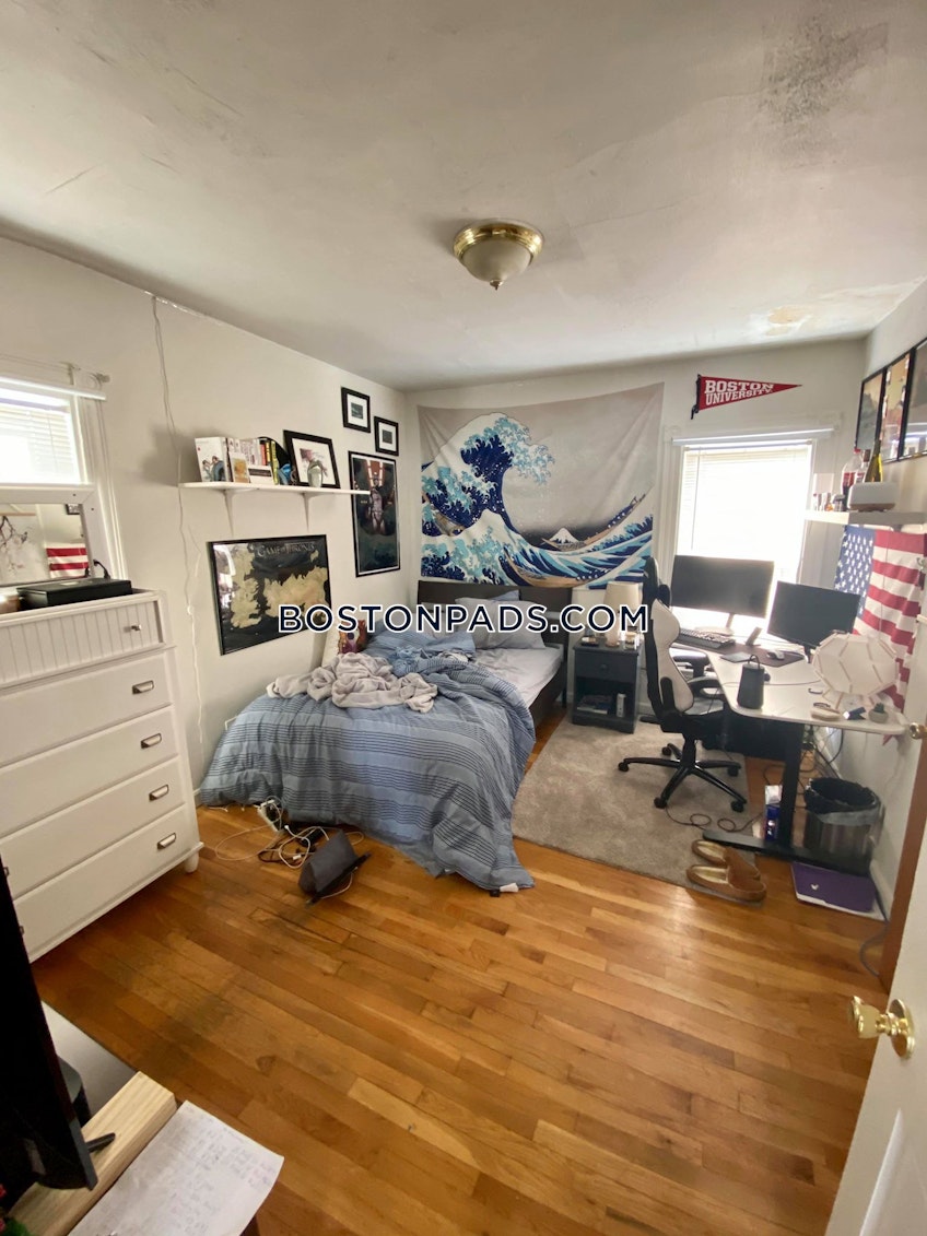 Boston - $4,900 /month