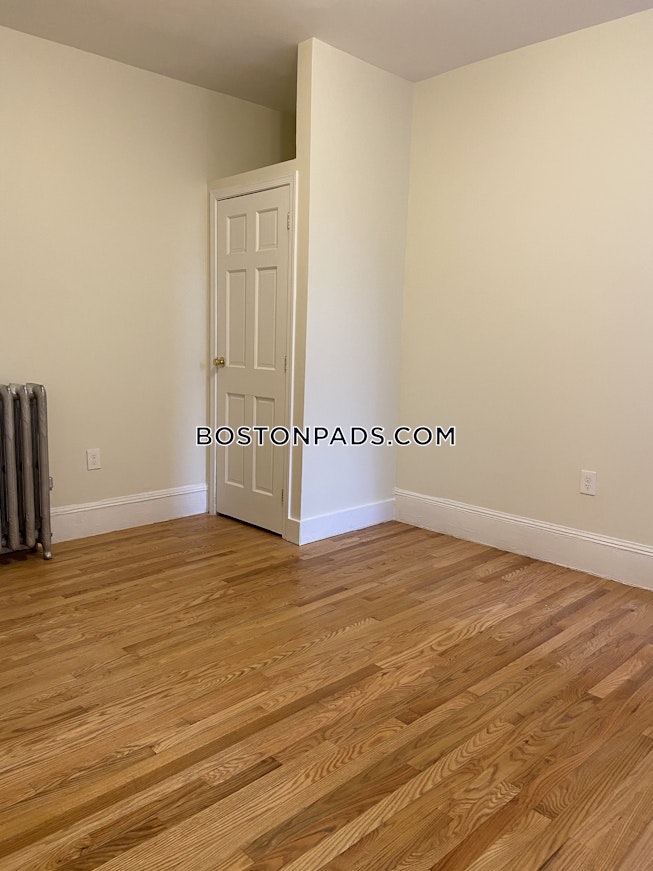 Boston - $2,775 /mo