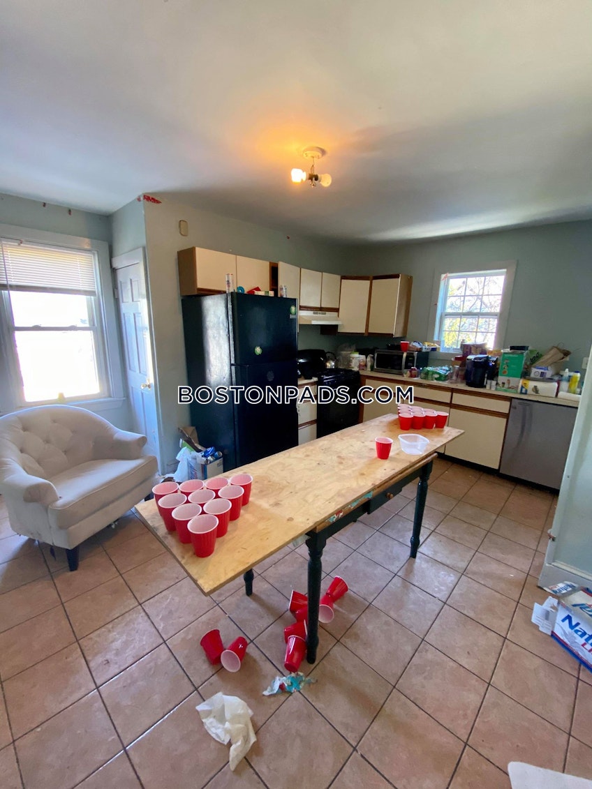 Boston - $4,750 /month