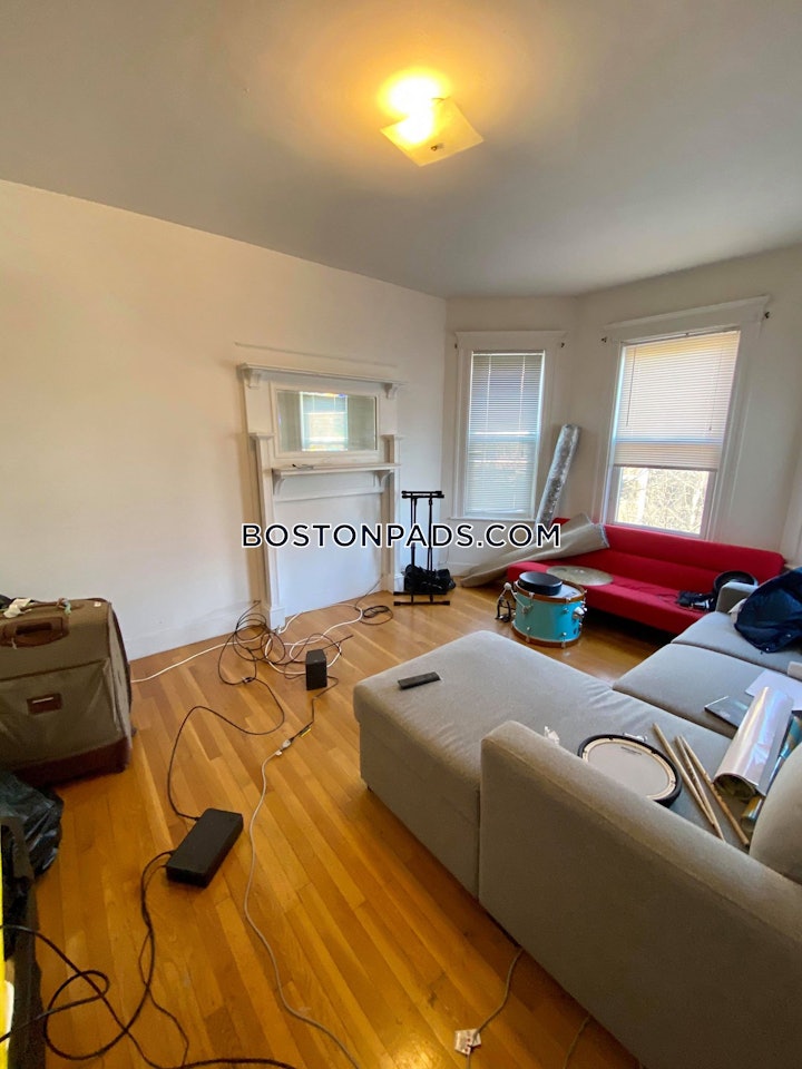 allston-apartment-for-rent-3-bedrooms-1-bath-boston-3900-4555628 