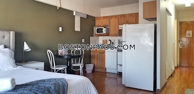 Boston - $1,895 /mo