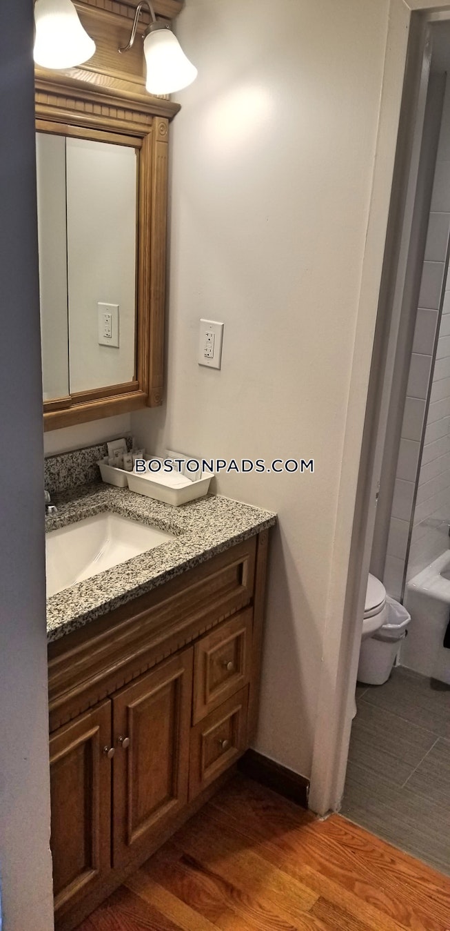 Boston - $1,895 /mo