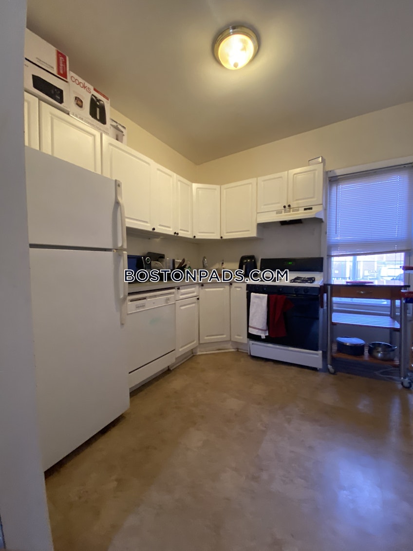 Boston - $3,300 /month