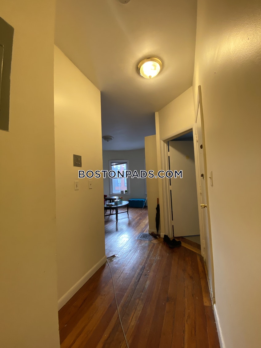 Boston - $3,300 /month