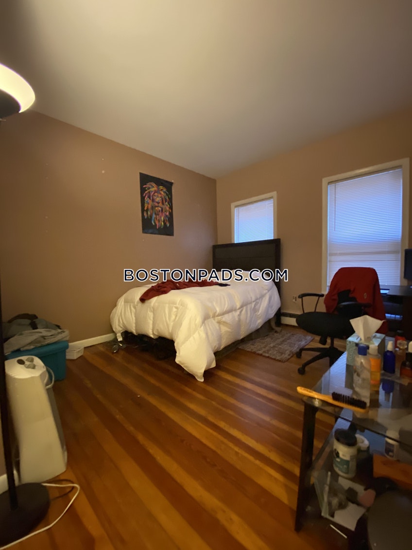 Boston - $3,300 /month