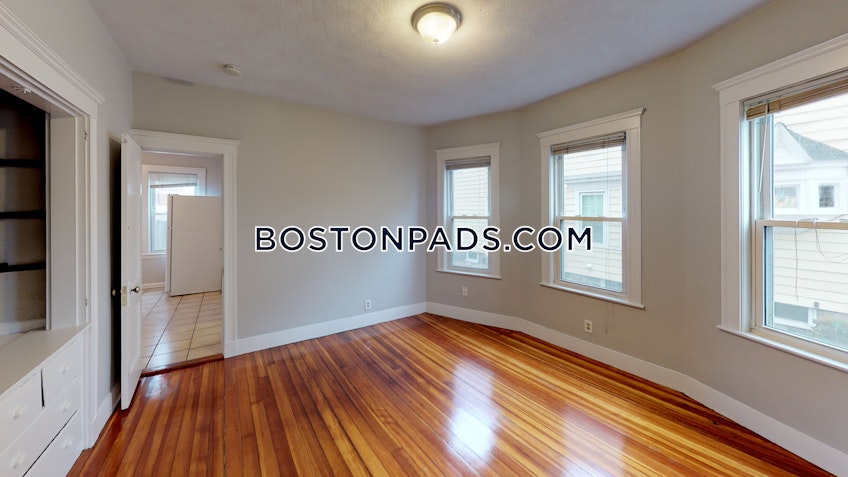 Boston - $4,400 /month