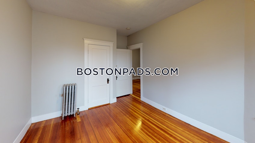 Boston - $4,400 /month