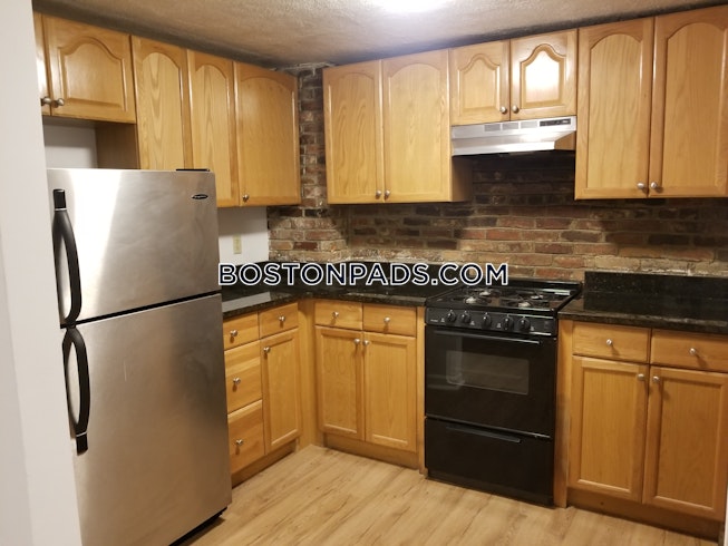 Boston - $3,300 /mo