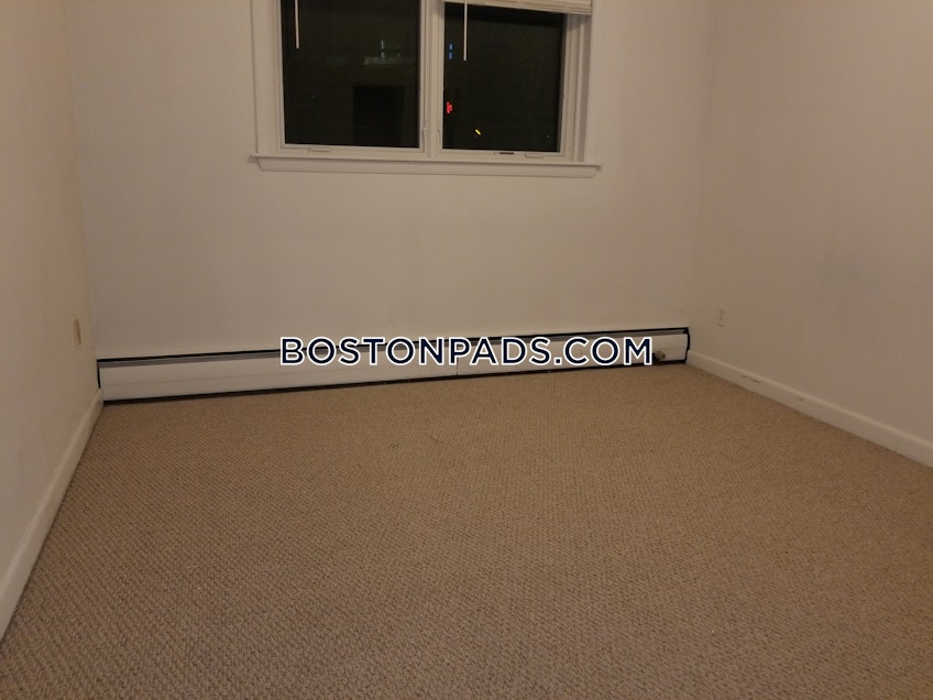 Boston - $2,700 /month