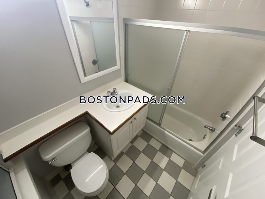 Boston - $2,900 /month