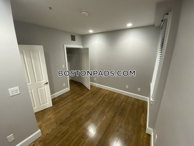 Boston - $3,100 /mo