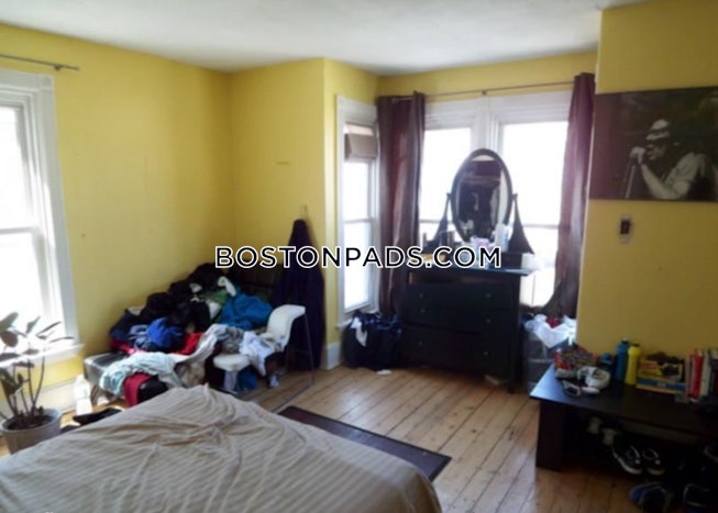 Boston - $3,900 /mo