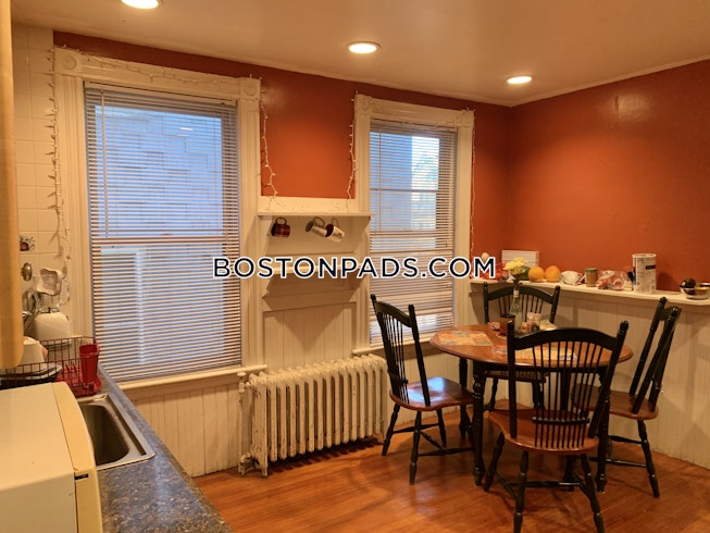 Boston - $4,400+ /mo