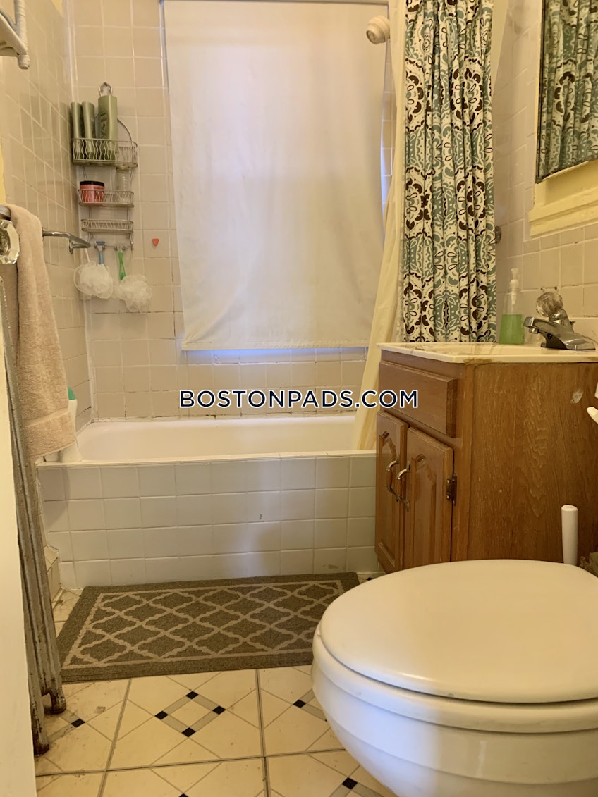 Boston - $4,800 /month