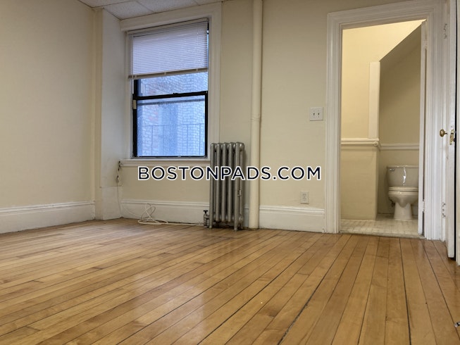 Boston - $1,500 /mo