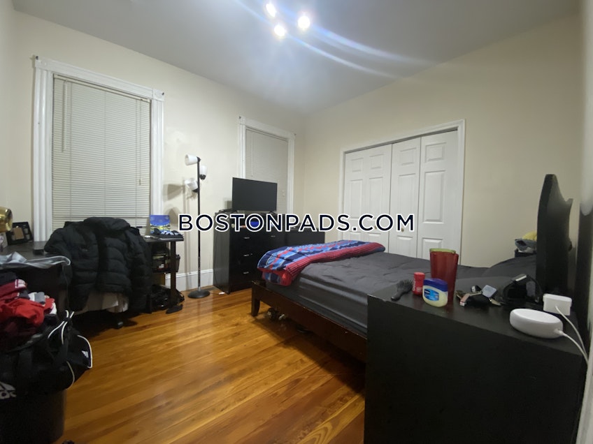 Boston - $6,000 /month