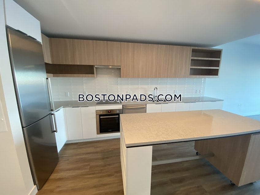 Boston - $5,735 /month