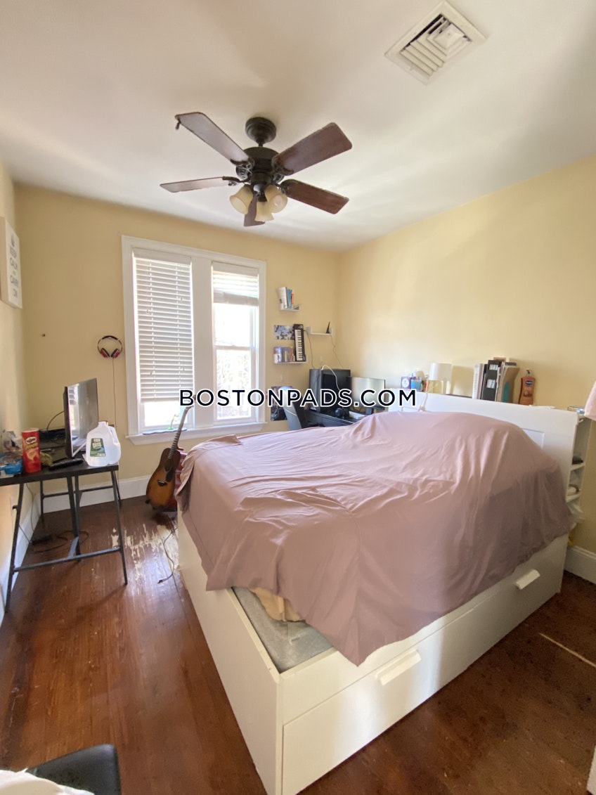 Boston - $4,400 /month