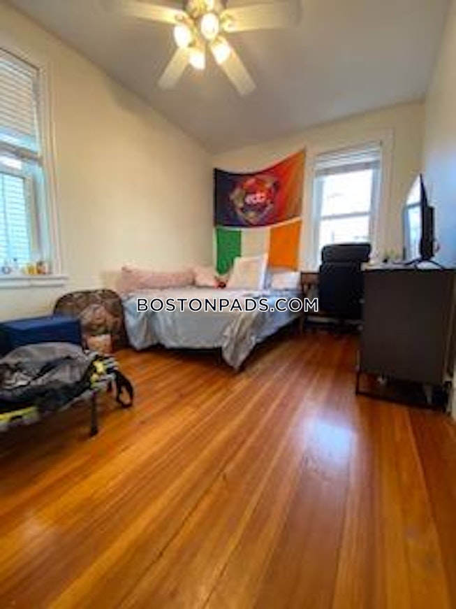 Boston - $2,950 /mo