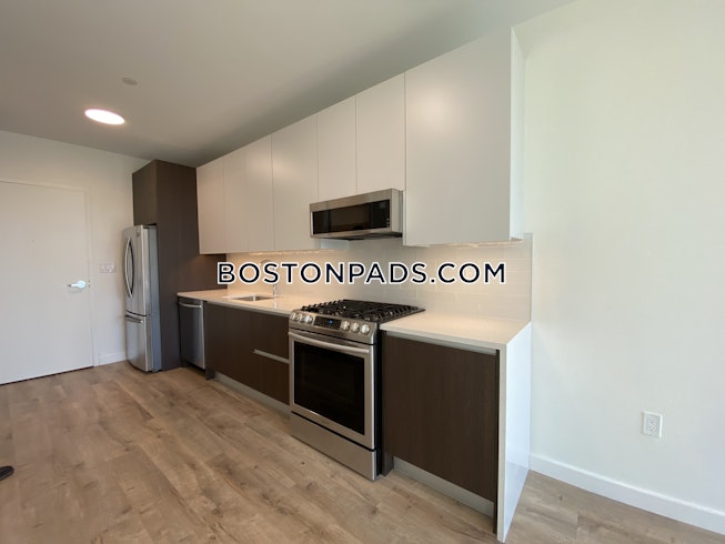 Boston - $2,458 /mo