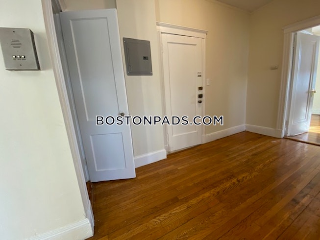 Boston - $2,695 /mo