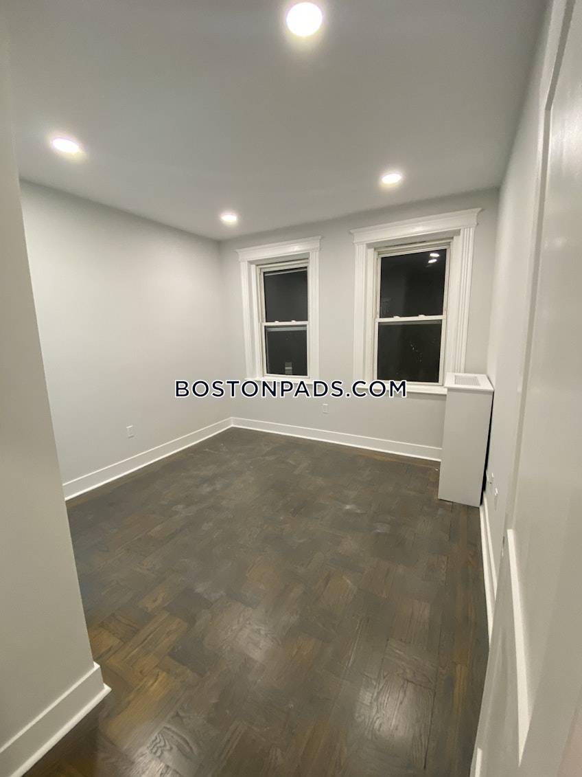 Boston - $2,800 /month