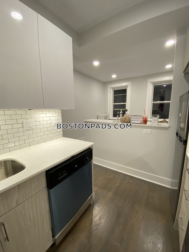 Boston - $2,800 /mo