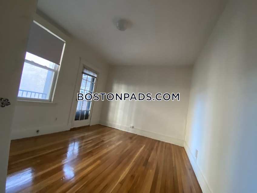 Boston - $2,050 /month