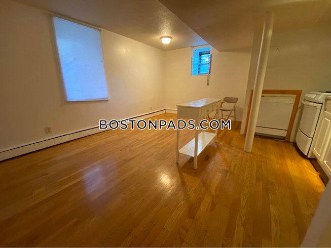 Boston - $1,600 /mo