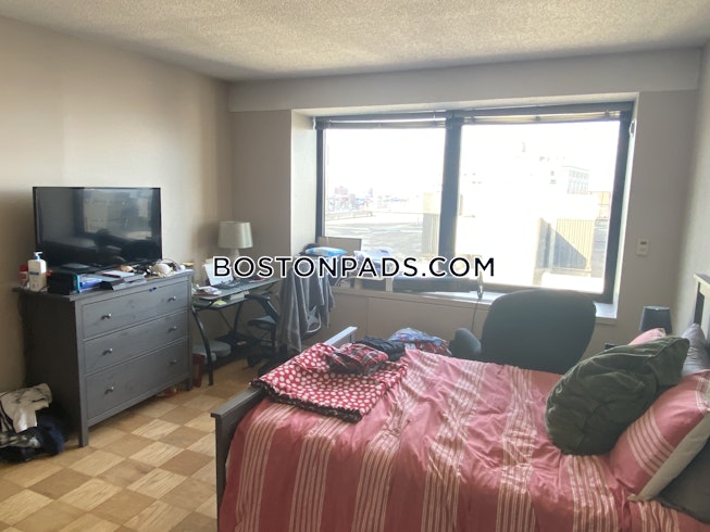 Boston - $4,900 /mo