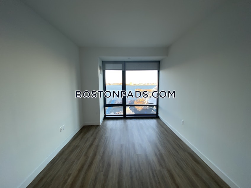 Boston - $4,352 /month