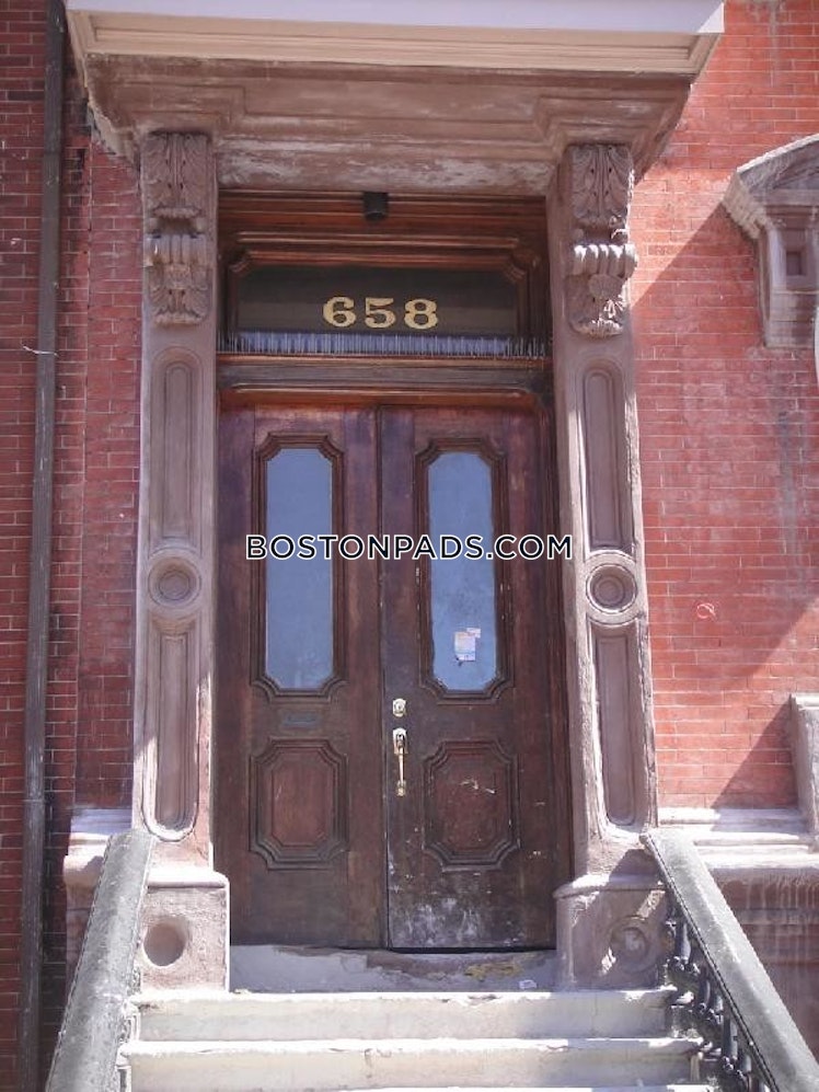 Massachusetts Ave., Boston