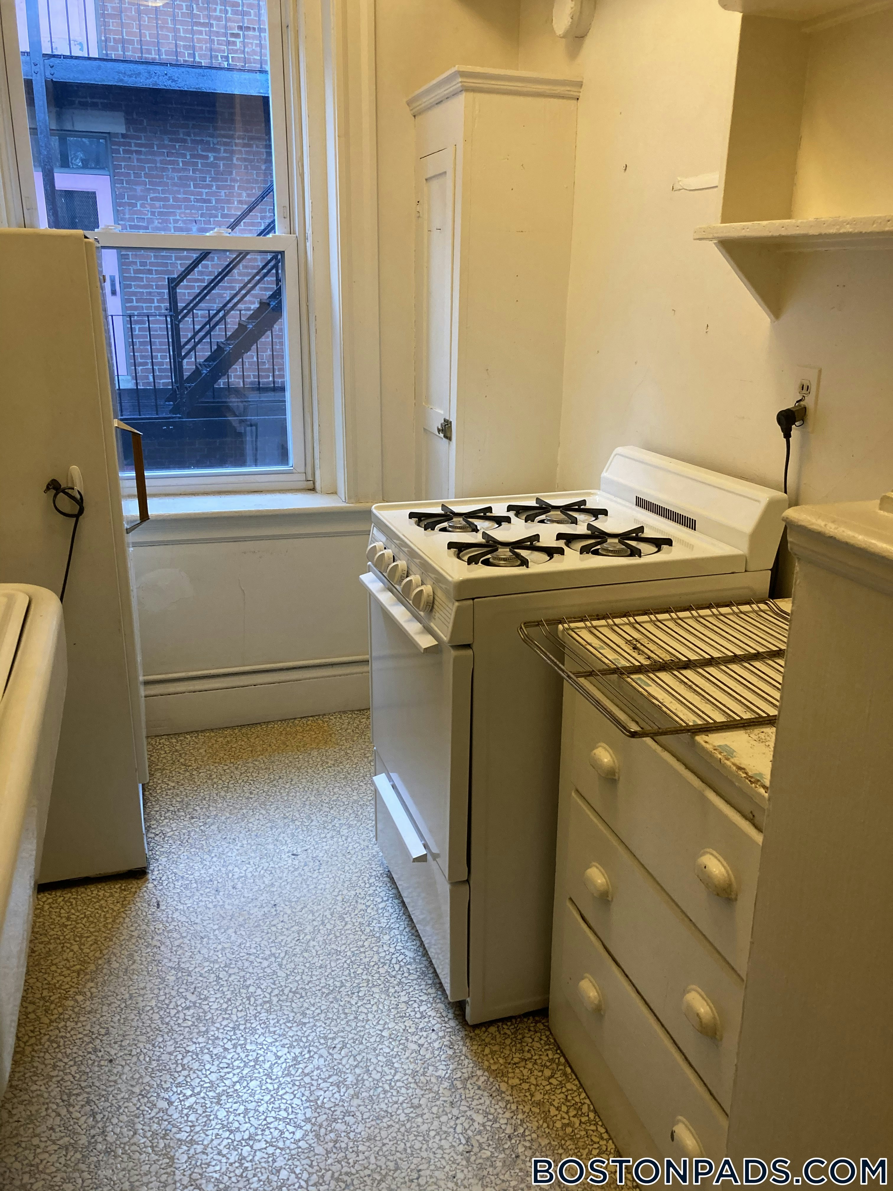 Cambridge - $2,275