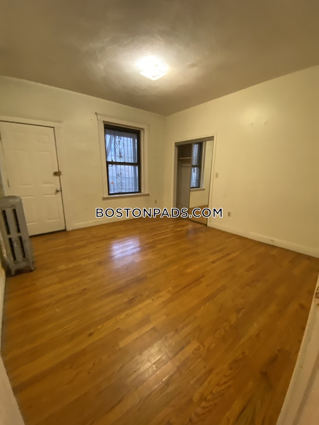 Boston - $3,250 /mo