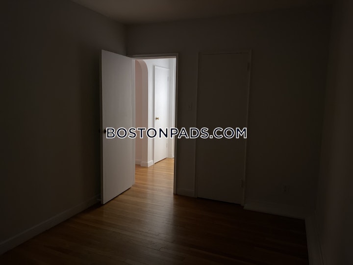 Sutherland Rd. Boston picture 10