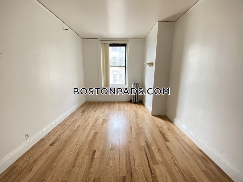 Boston - $5,850 /month