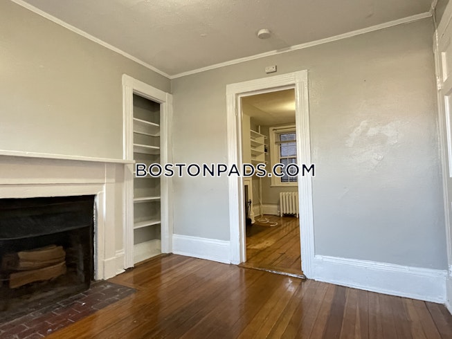 Boston - $2,800 /mo