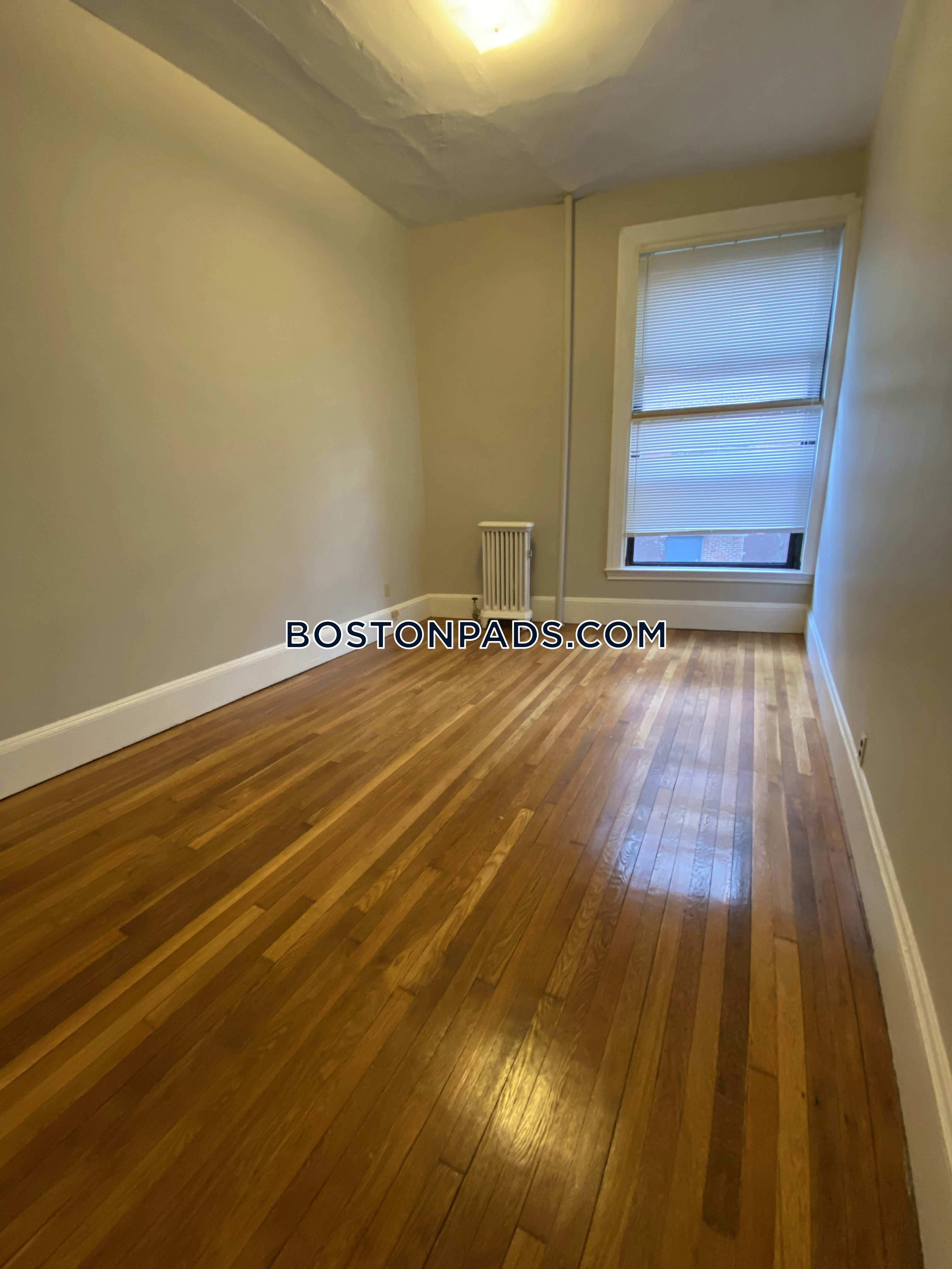 Brookline - $1,900