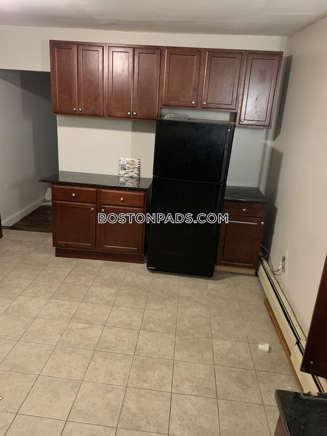 Boston - $2,300 /mo